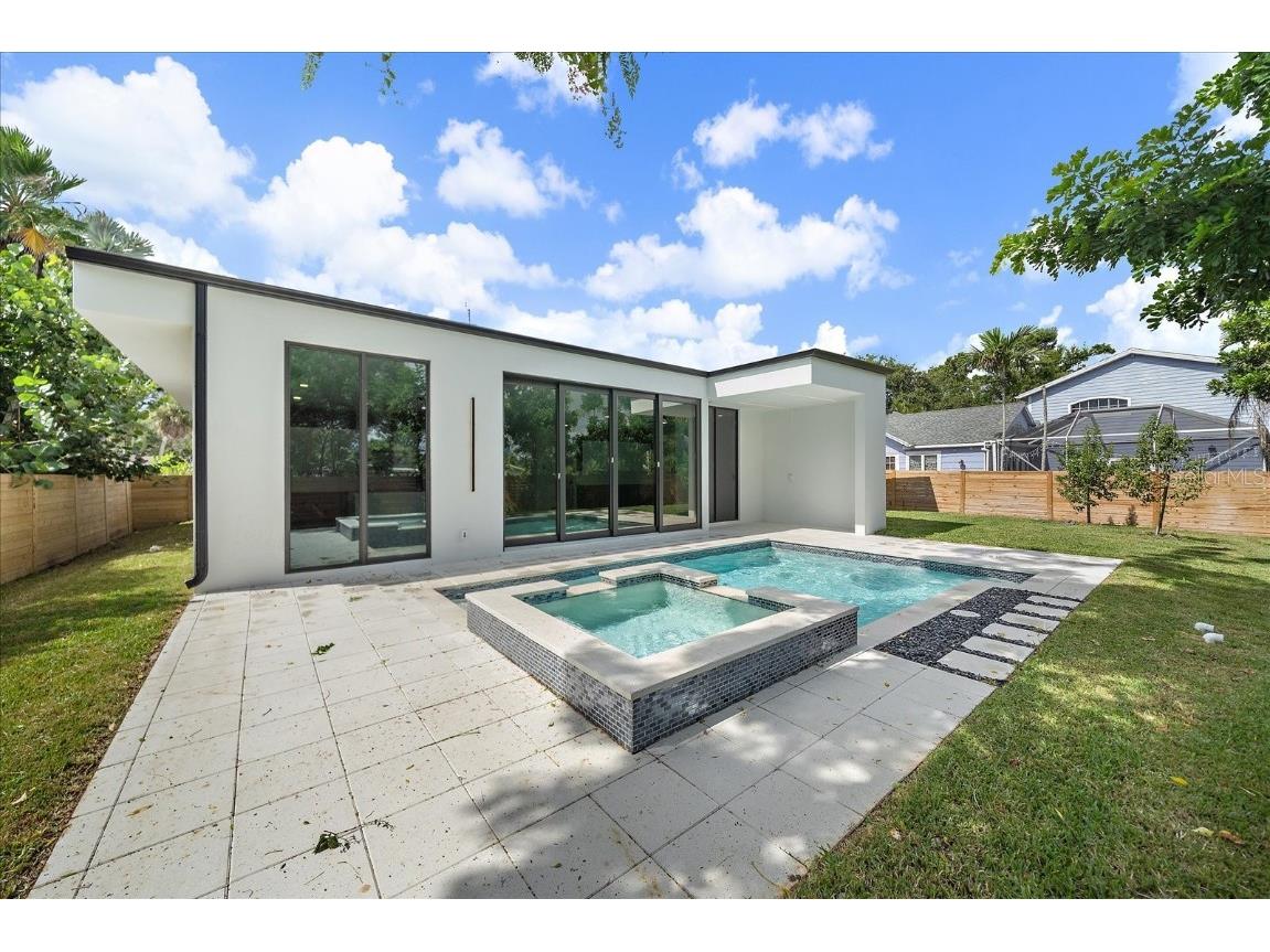 2441 Webber Street Sarasota FL 34239 A4662126 image30