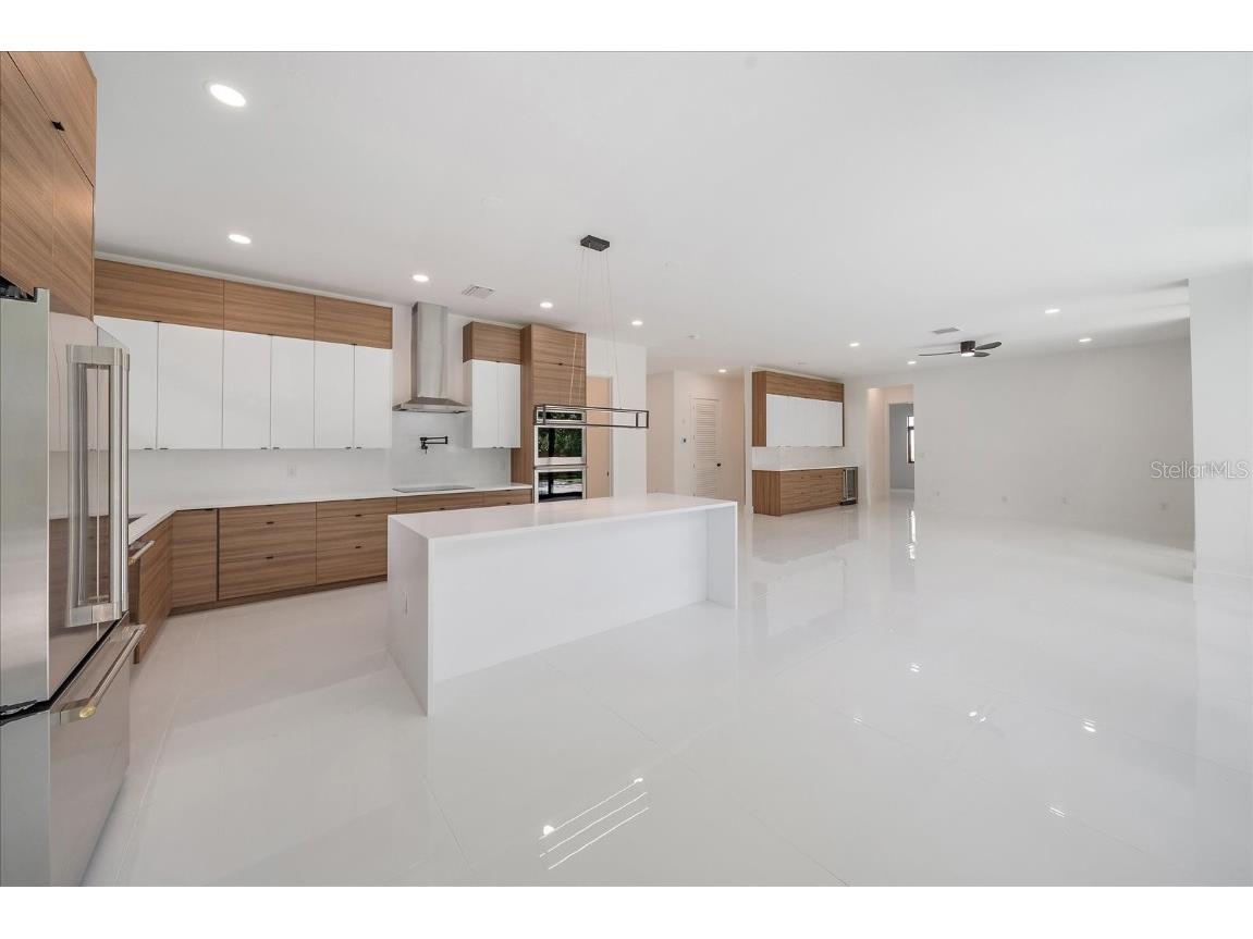 2441 Webber Street Sarasota FL 34239 A4662126 image7