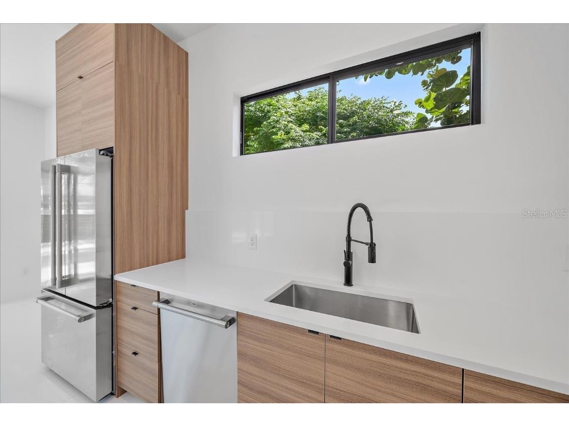 2441 Webber Street Sarasota FL 34239 A4662126 image8