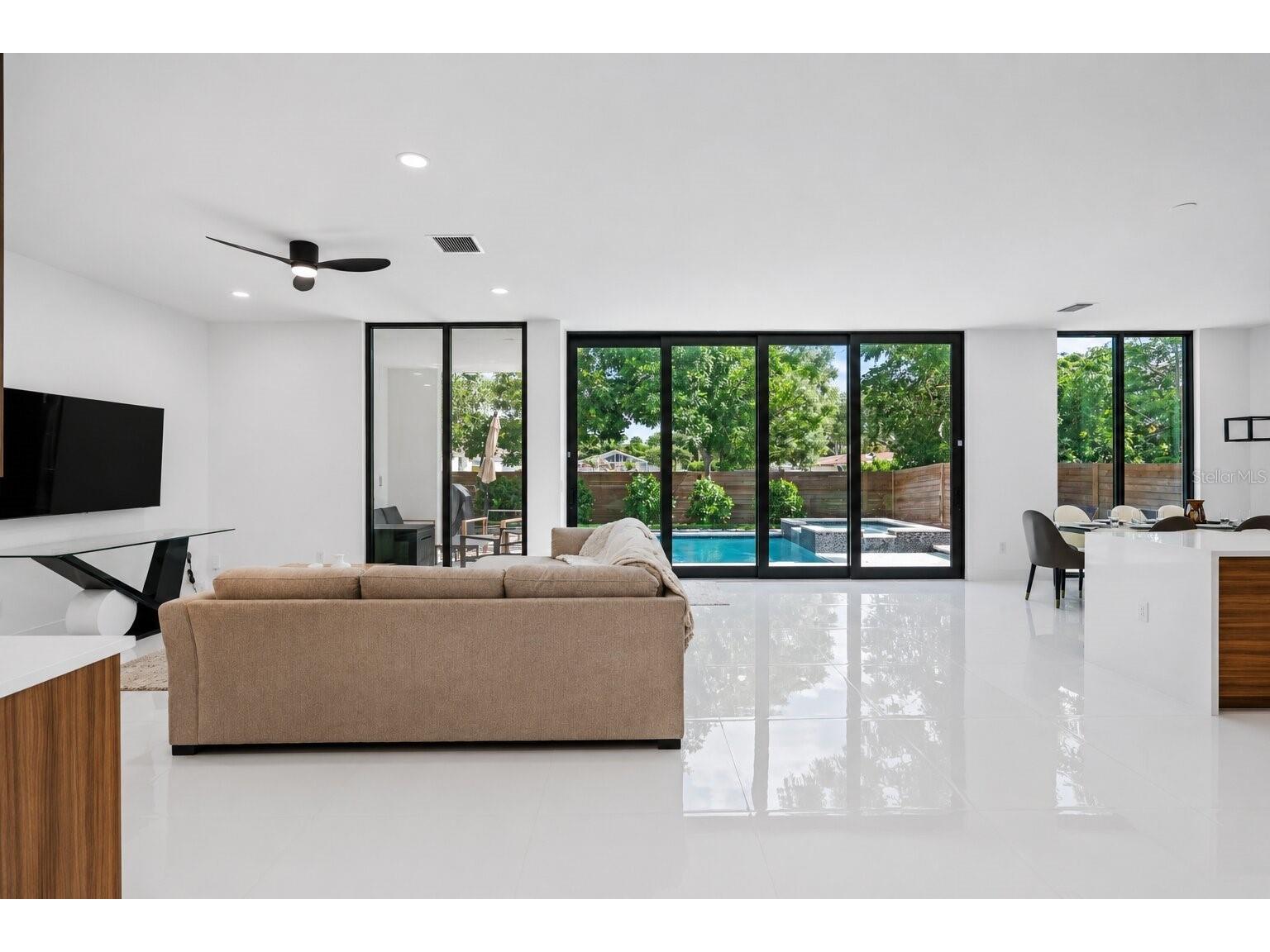 2441 Webber Street Sarasota FL 34239 S5145822 image9