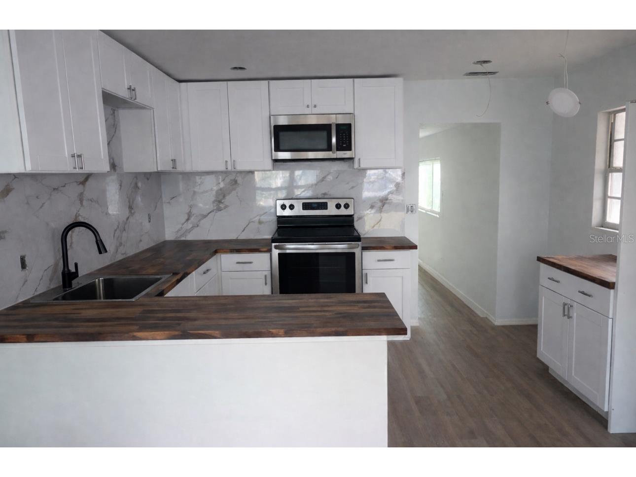 2442 40th Avenue N Saint Petersburg FL 33714 TB8493275 image2