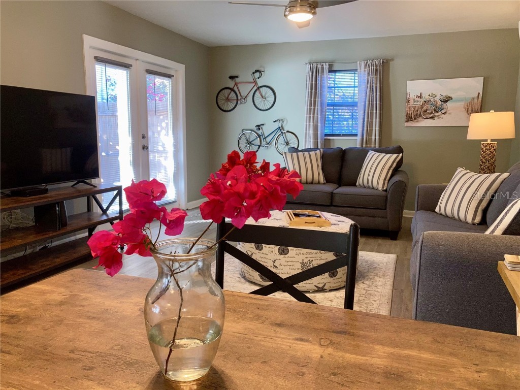 2442 69th Avenue S Saint Petersburg FL 33712 U8222335 image3