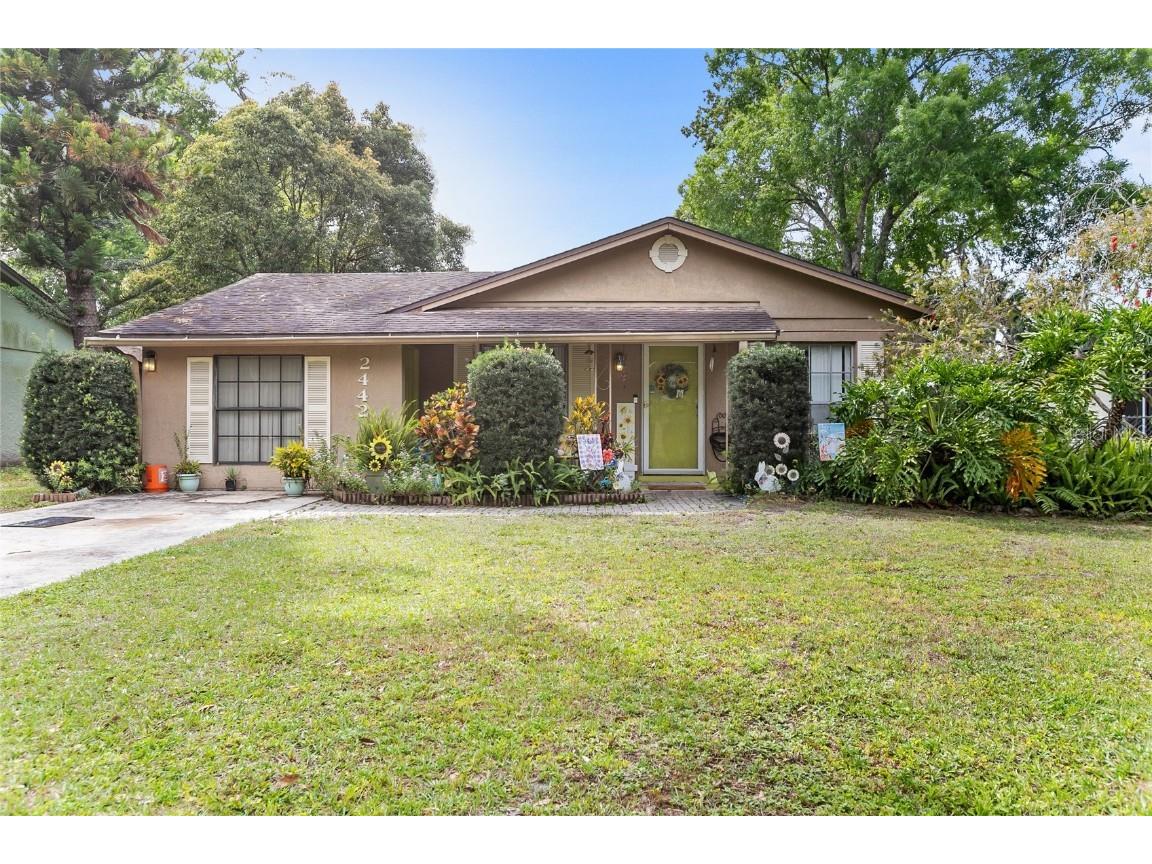 2442 S Grandview Avenue Sanford FL 32771 V4935355 image1