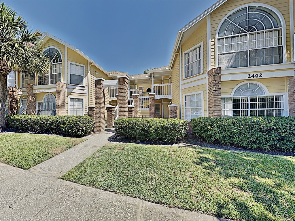 2442 Sweetwater Club Cir #43 Kissimmee FL 34746 O6296892 image1