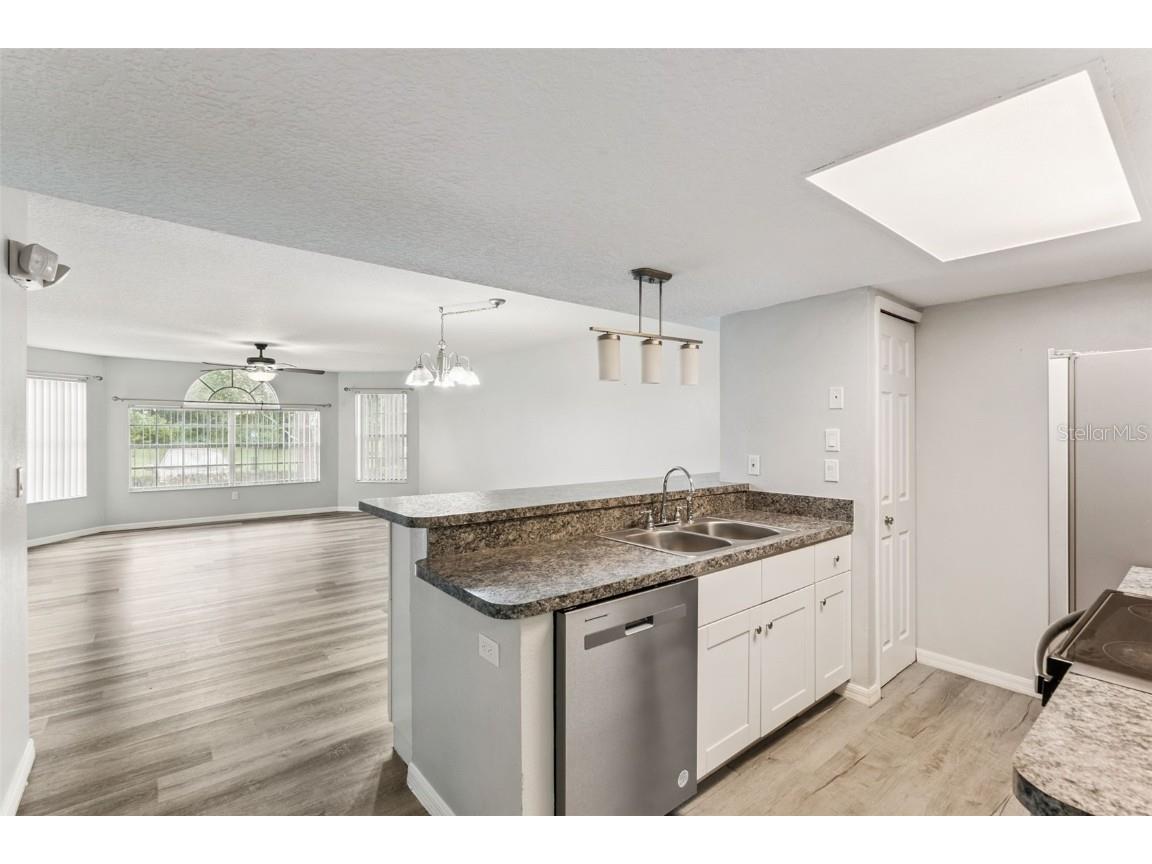 2442 Sweetwater Club Circle #41 Kissimmee FL 34746 O6350120 image13