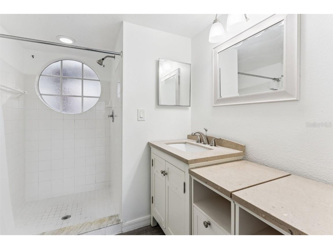 2442 Sweetwater Club Circle #41 Kissimmee FL 34746 O6350120 image6