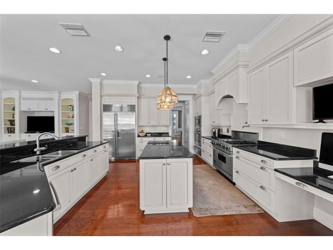 2442 W Prospect Road Tampa FL 33629 TB8413753 image6