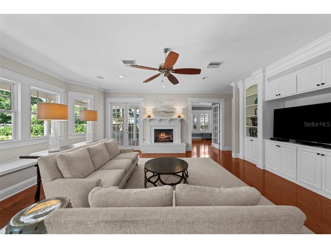 2442 W Prospect Road Tampa FL 33629 TB8413753 image9