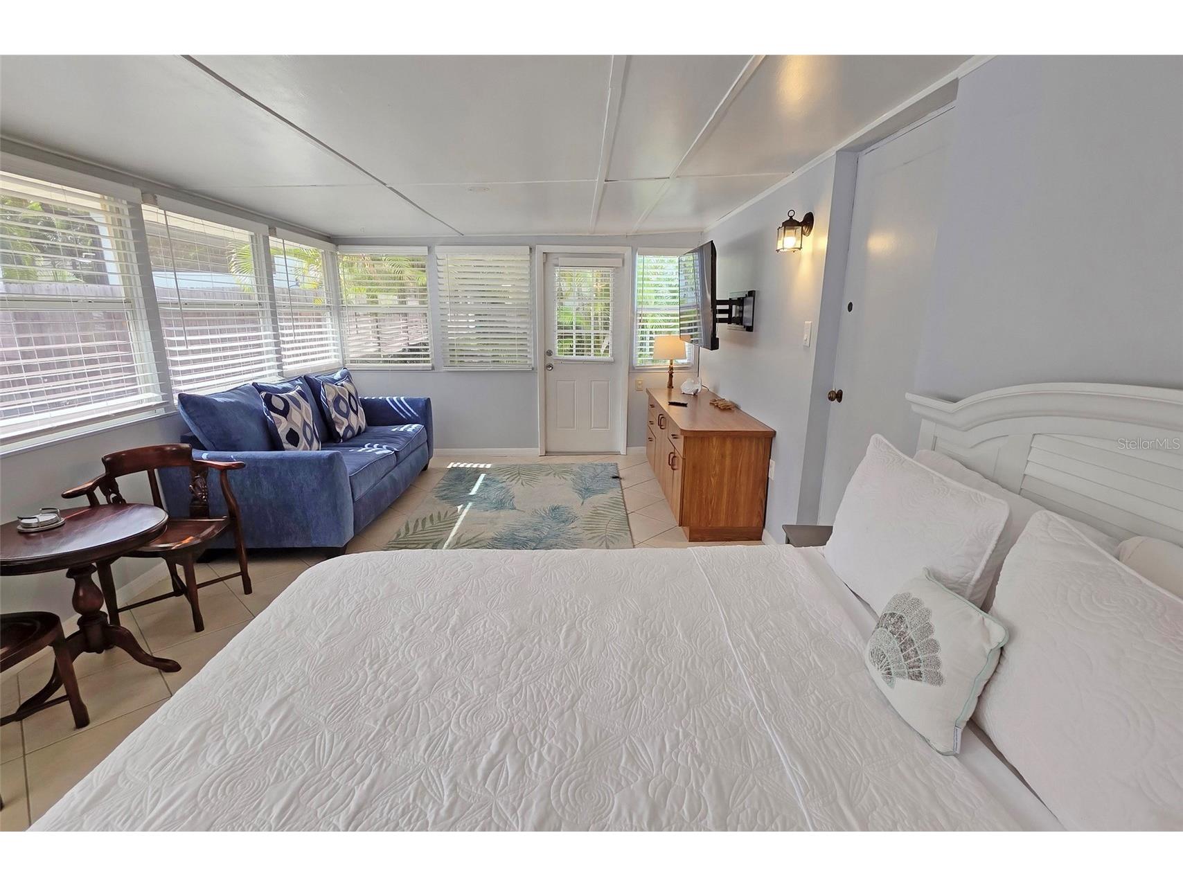 2442 Wood Street Sarasota FL 34237 A4678152 image22