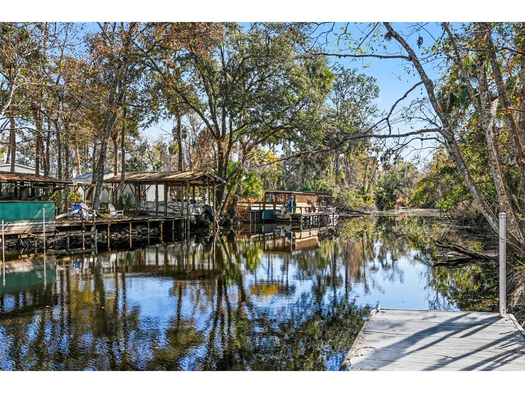 24421 Trespass Trail Astor FL 32102 - ST JOHN'S RIVER V4949524 image1