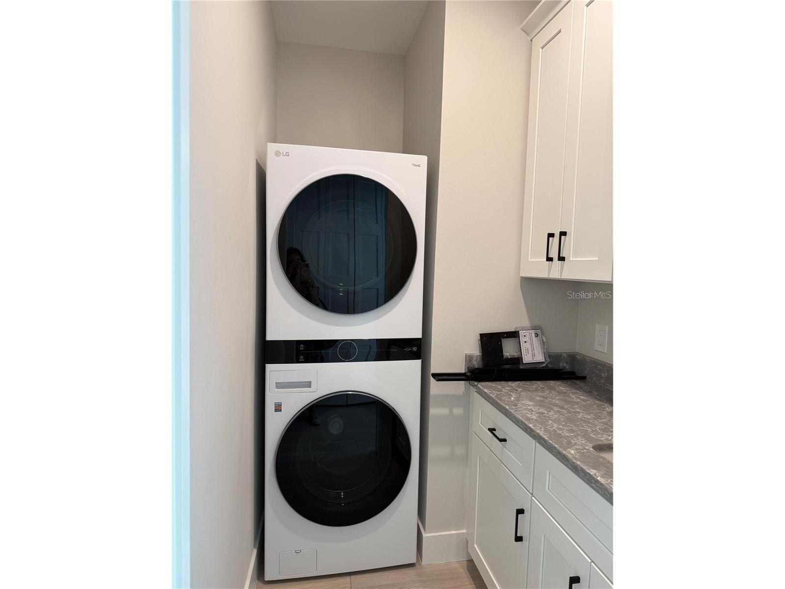 2443 Wood Street Sarasota FL 34237 A4693080 image13