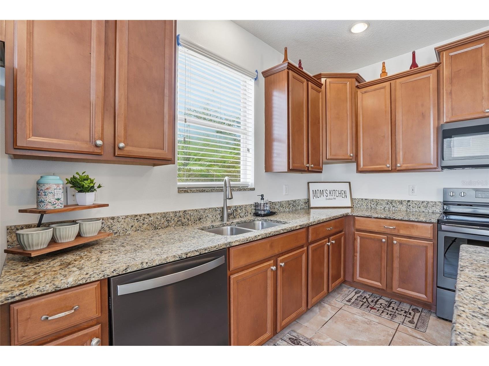 2444 Dakota Rock Drive Ruskin FL 33570 TB8473310 image15
