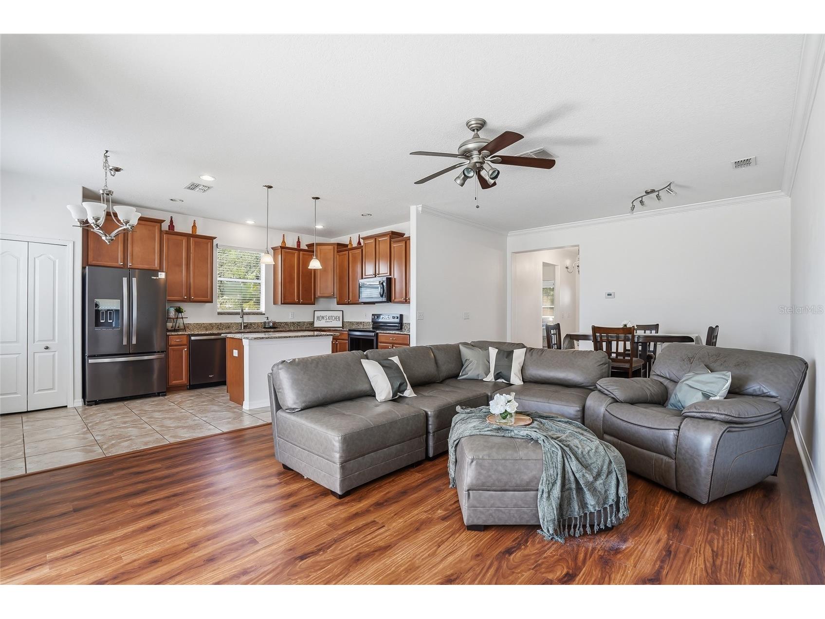 2444 Dakota Rock Drive Ruskin FL 33570 TB8473310 image2