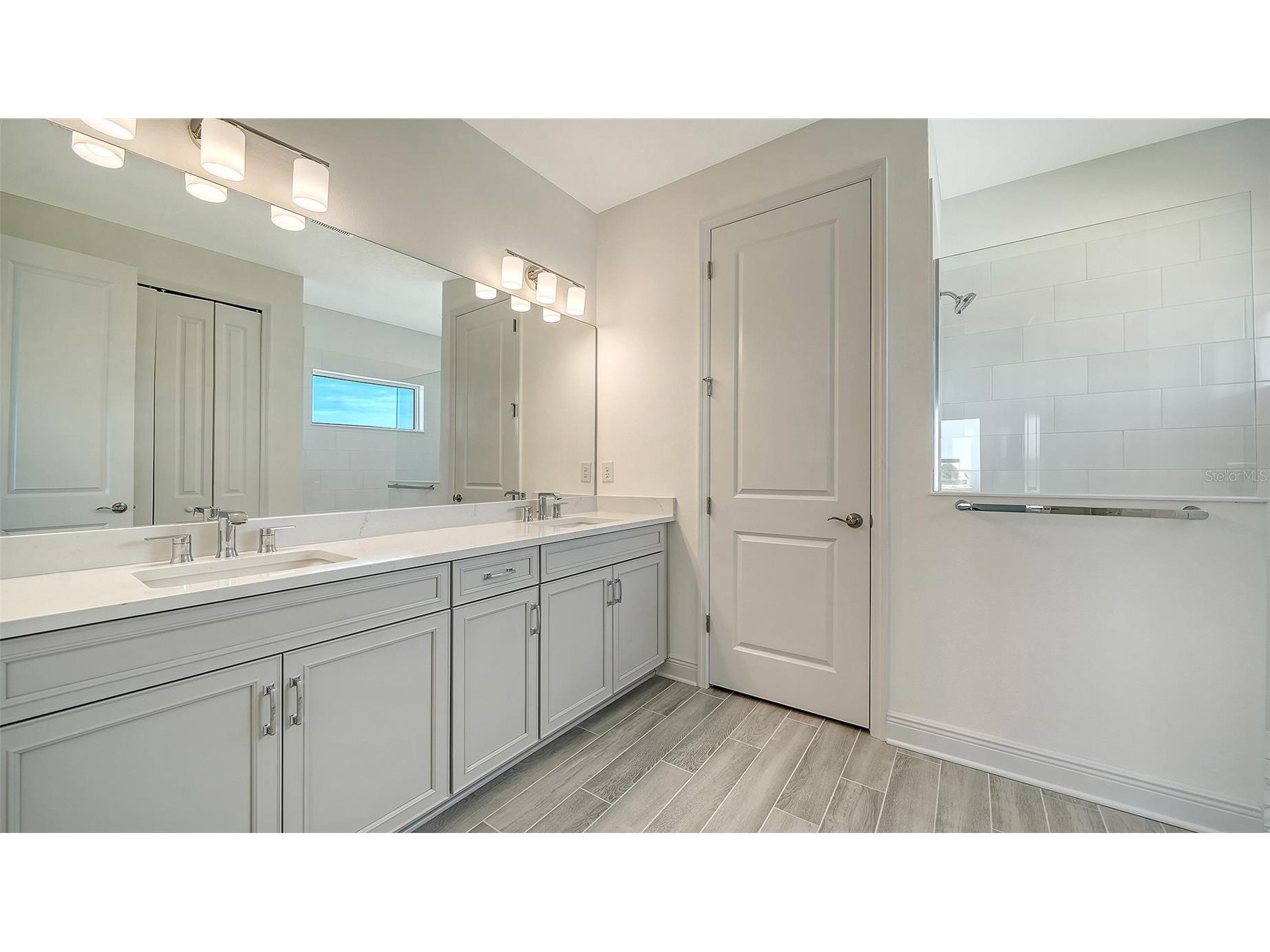 2444 Star Apple Way Sarasota FL 34240 A4669338 image4