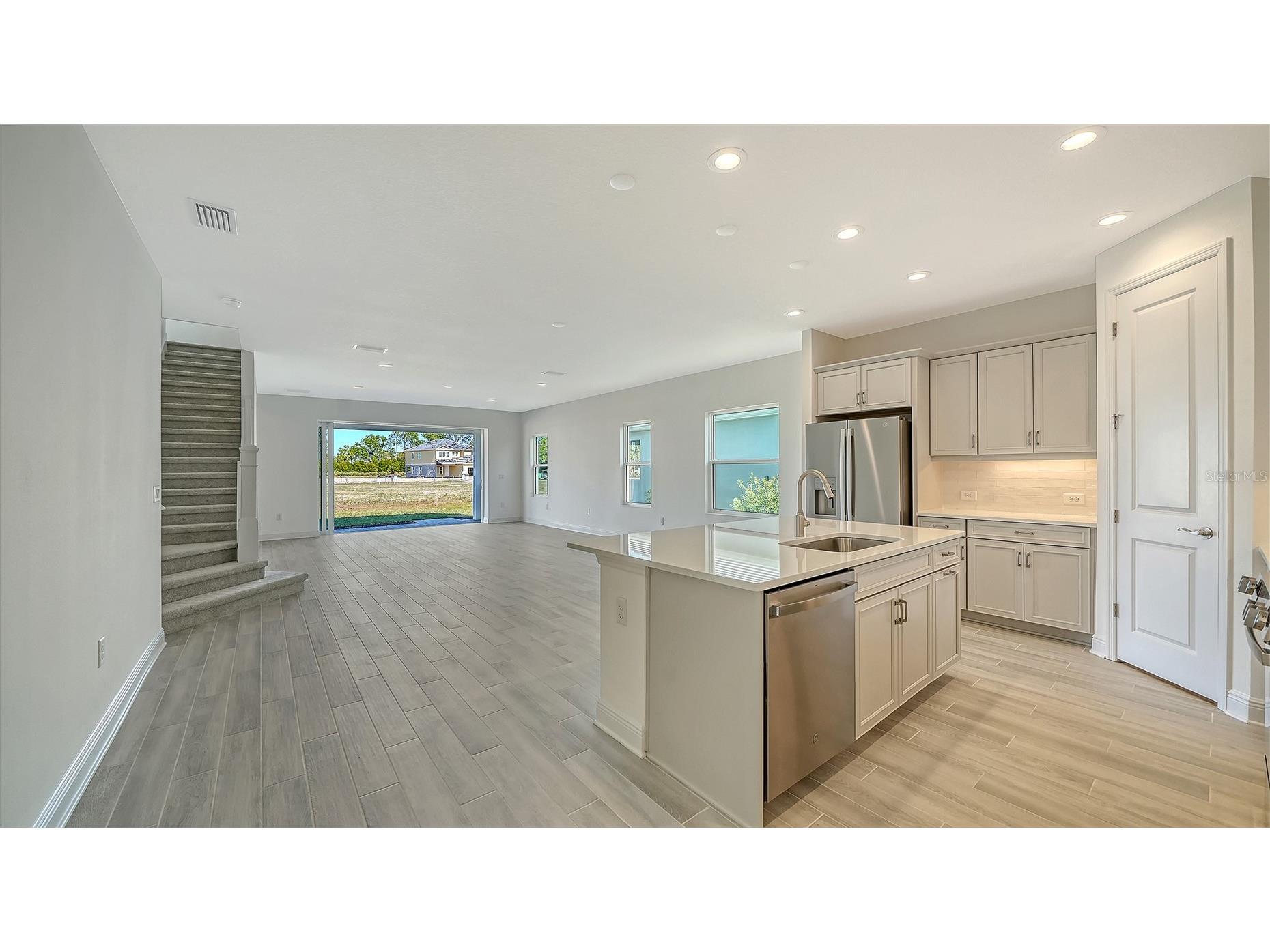 2444 Star Apple Way Sarasota FL 34240 A4669338 image8