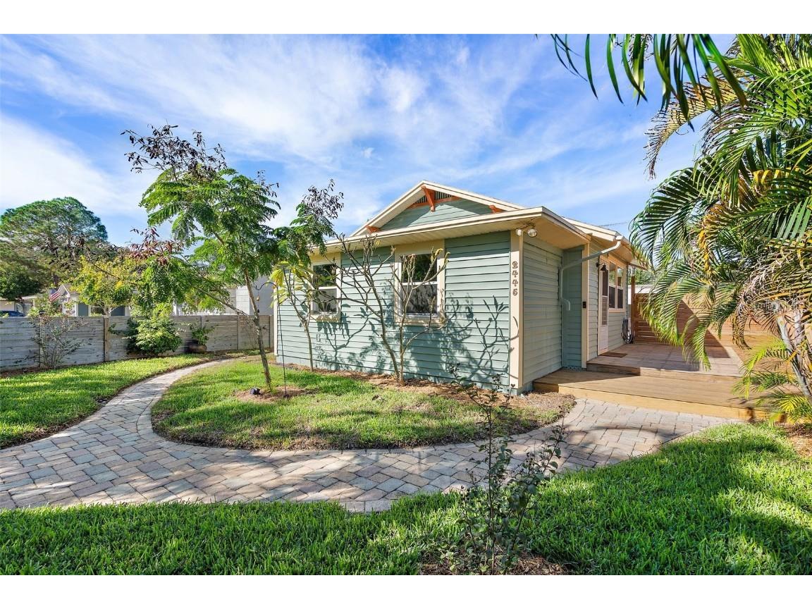 2445 32nd Avenue N Saint Petersburg FL 33713 U8223099 image1