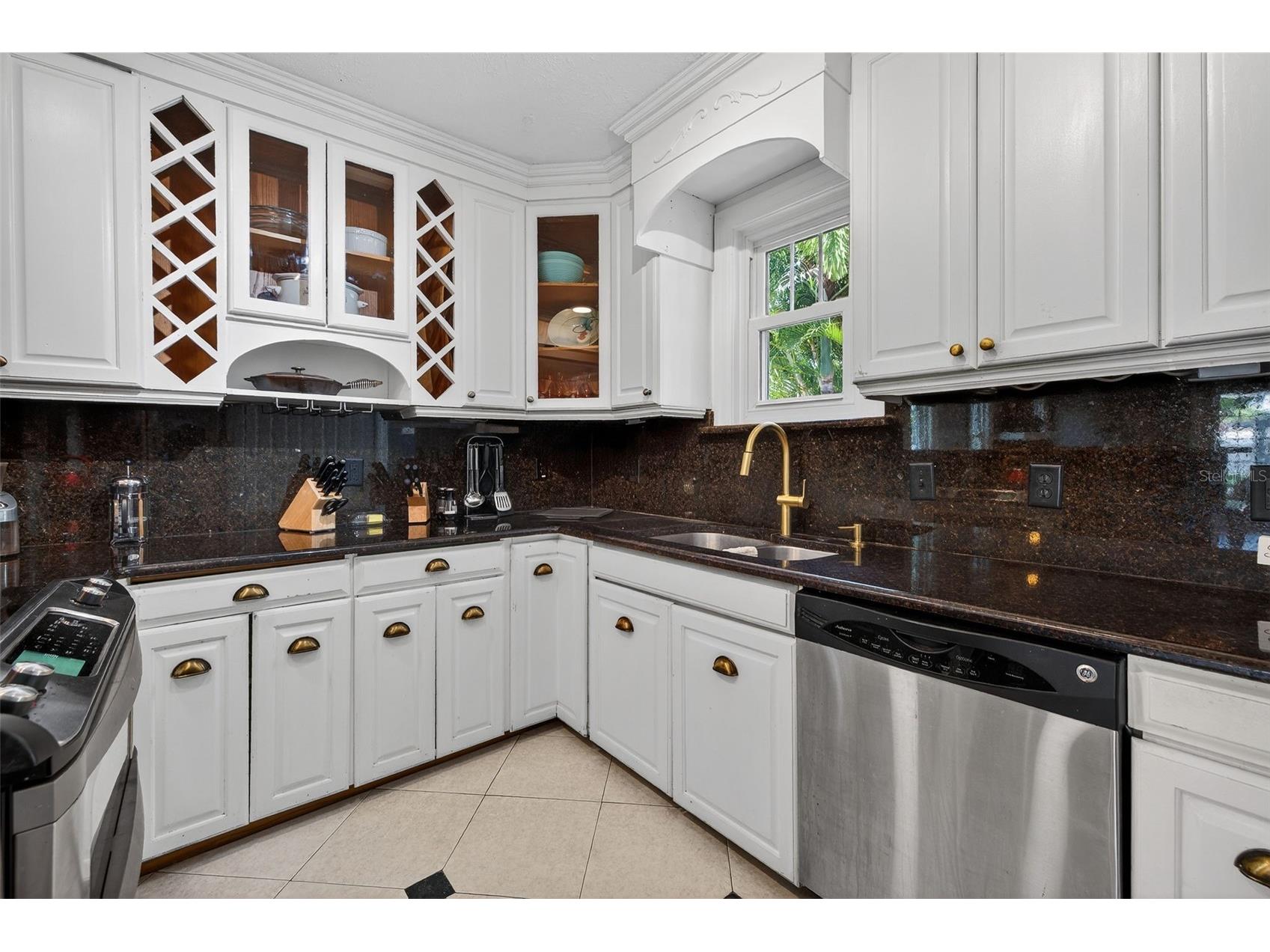 2445 6th Avenue N Saint Petersburg FL 33713 TB8487816 image18