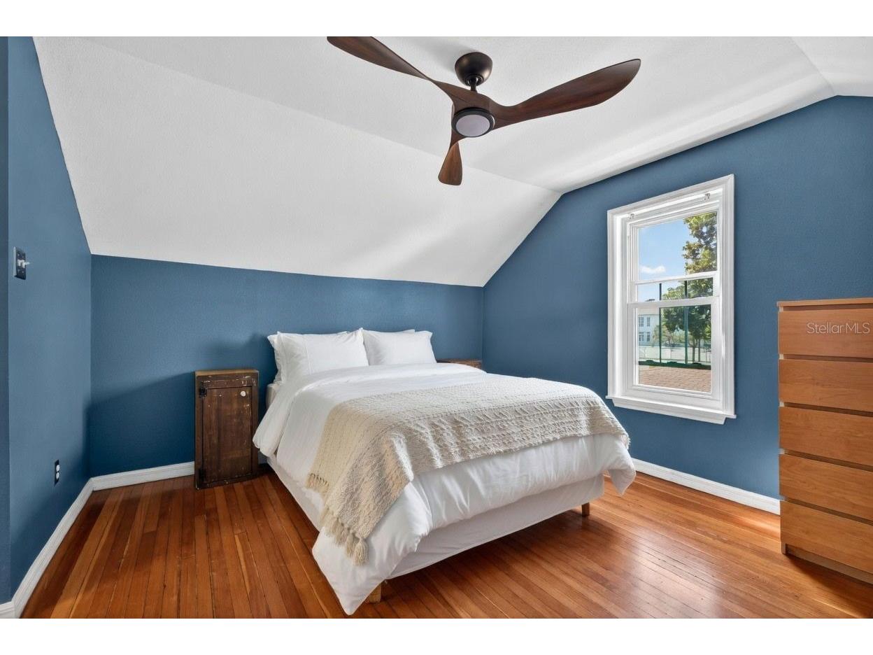 2445 6th Avenue N Saint Petersburg FL 33713 TB8487816 image22