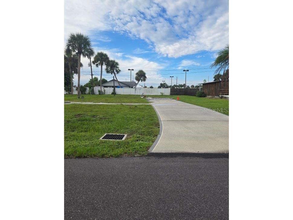 2445 Heron Drive Englewood FL 34224 D6143775 image1