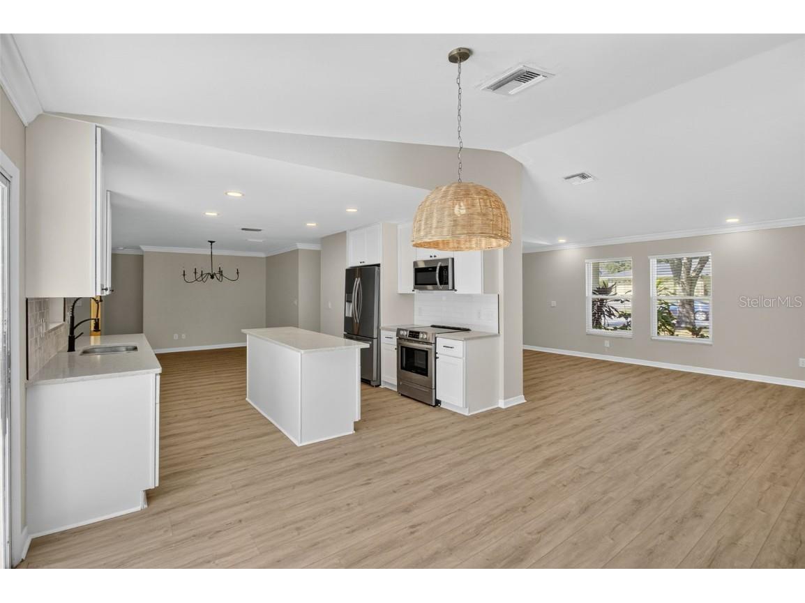 2445 Old Coach Trail Clearwater FL 33765 TB8432507 image10