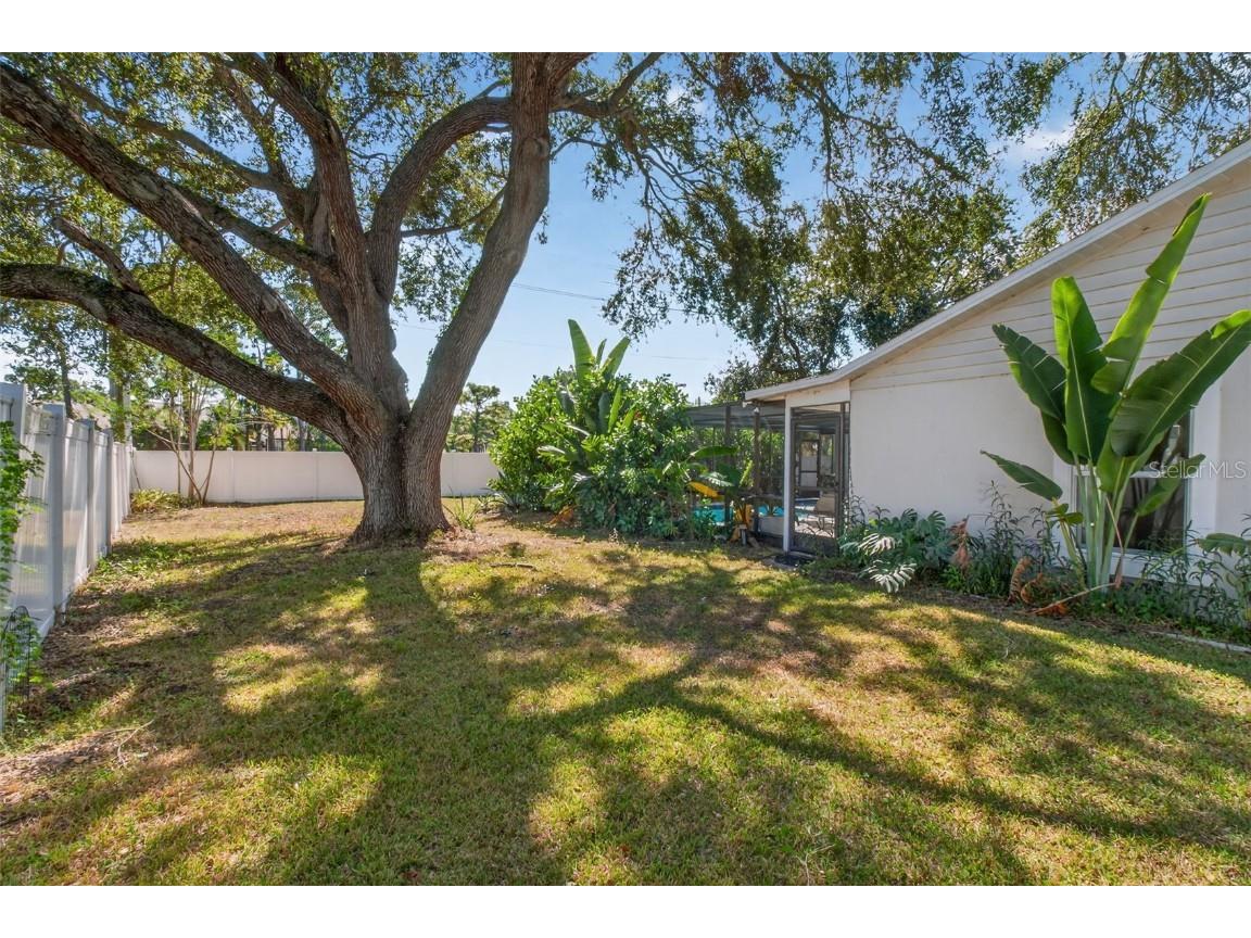 2445 Old Coach Trail Clearwater FL 33765 TB8432507 image40