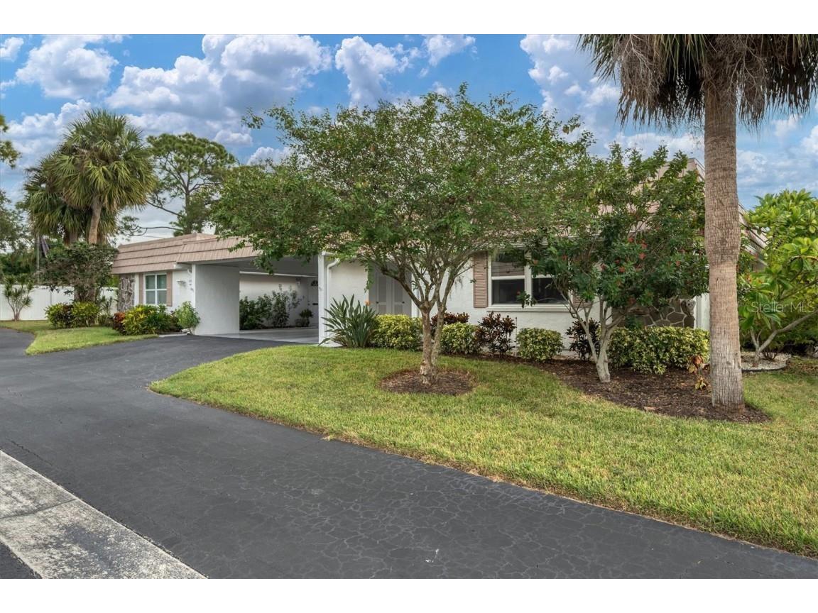 2445 Riverbluff Parkway #V-214 Sarasota FL 34231 A4586012 image1