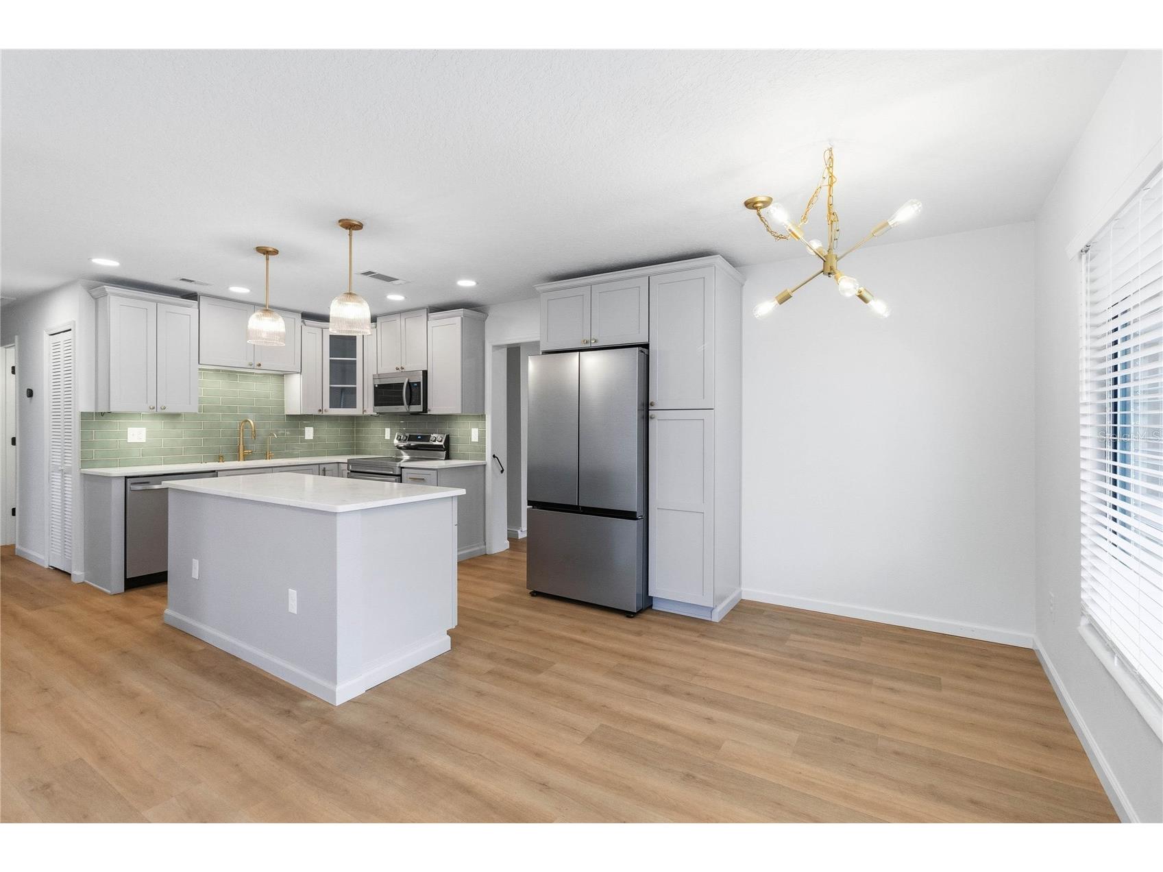 2445 Sanford Avenue Sanford FL 32771 O6421603 image8