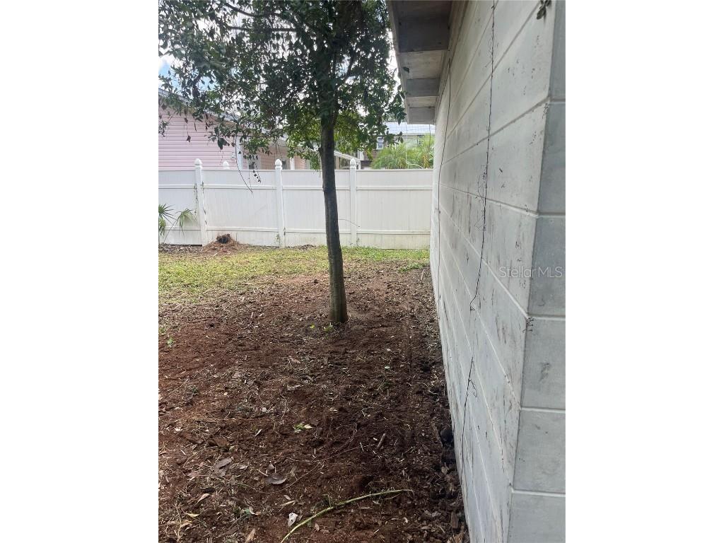 2445 Webber Street Sarasota FL 34239 A4654389 image11