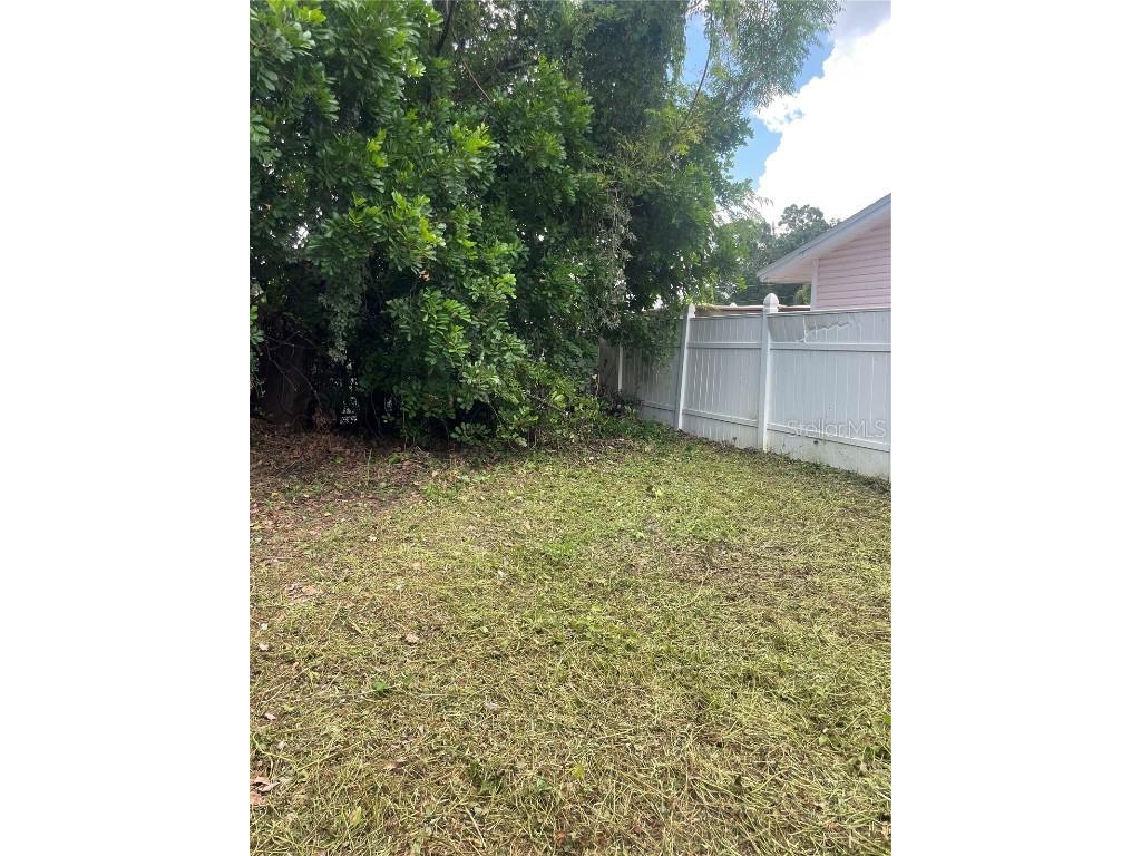 2445 Webber Street Sarasota FL 34239 A4654389 image12