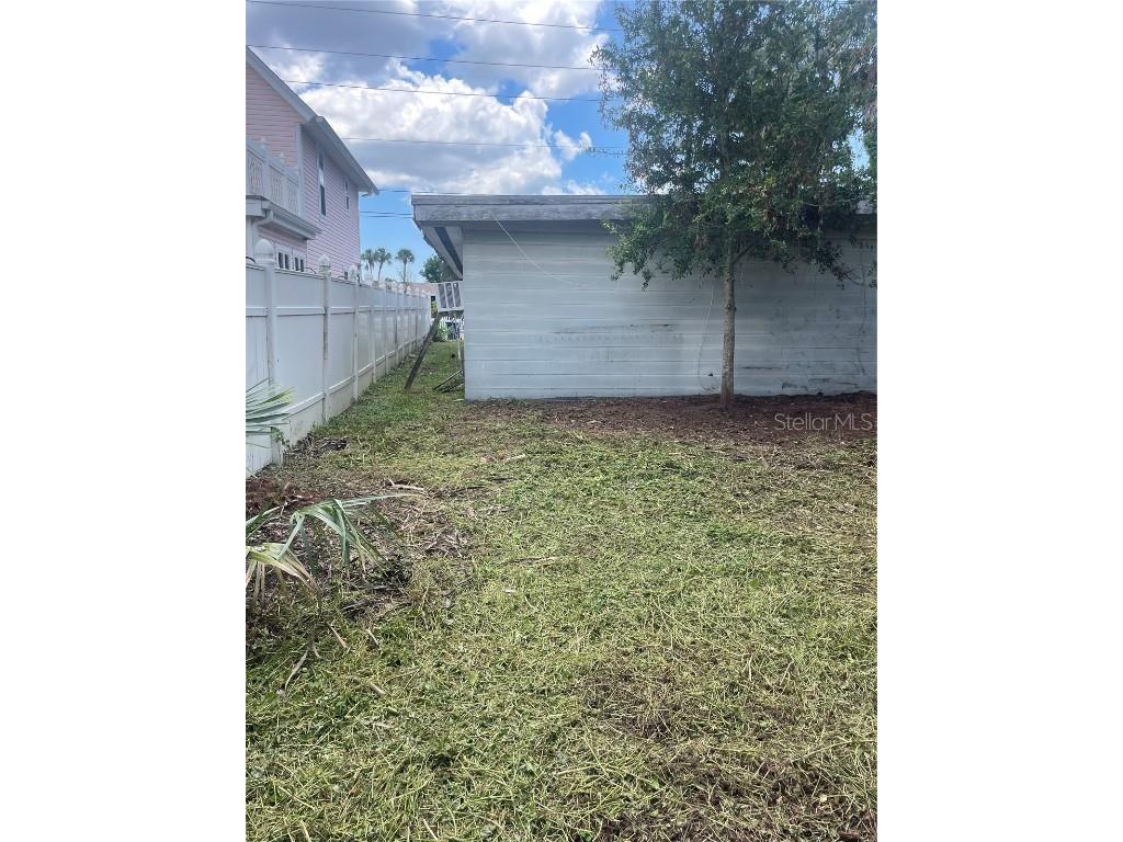 2445 Webber Street Sarasota FL 34239 A4654389 image16