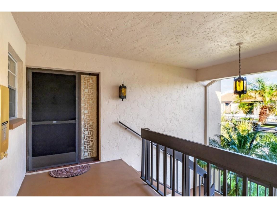 2446 Clubhouse Circle #202 Sarasota FL 34232 A4642661 image25