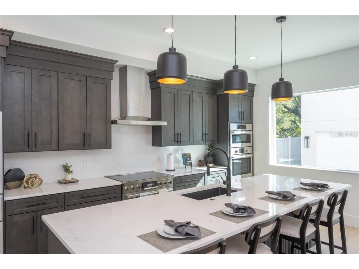 2446 Floyd Street Sarasota FL 34239 A4672668 image10