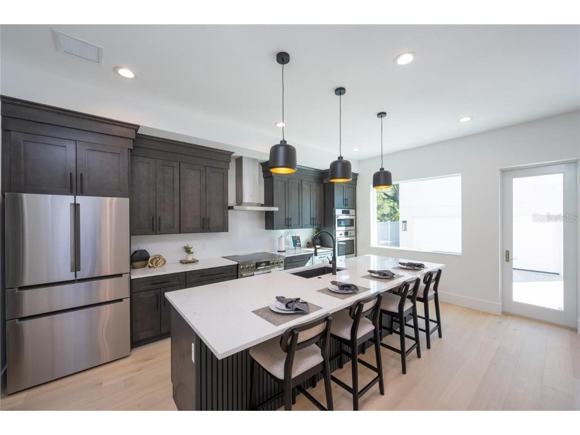 2446 Floyd Street Sarasota FL 34239 A4672668 image11