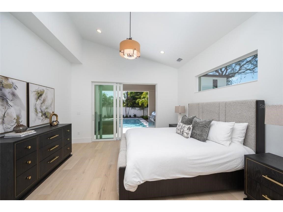 2446 Floyd Street Sarasota FL 34239 A4672668 image16