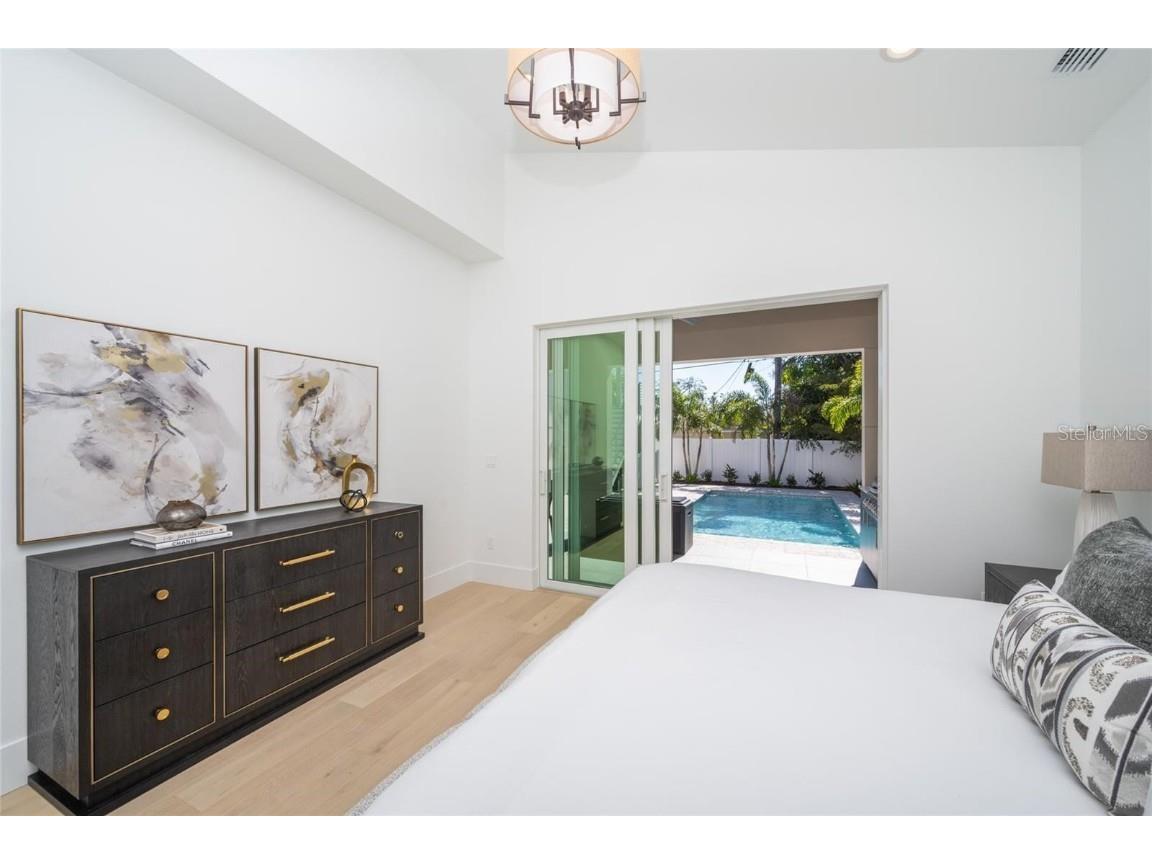 2446 Floyd Street Sarasota FL 34239 A4672668 image17