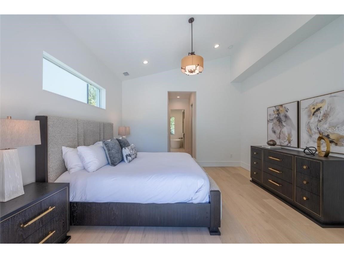 2446 Floyd Street Sarasota FL 34239 A4672668 image18