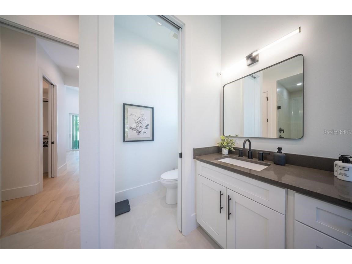 2446 Floyd Street Sarasota FL 34239 A4672668 image27