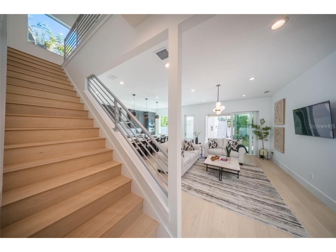 2446 Floyd Street Sarasota FL 34239 A4672668 image33