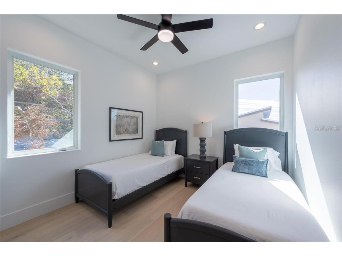 2446 Floyd Street Sarasota FL 34239 A4672668 image36