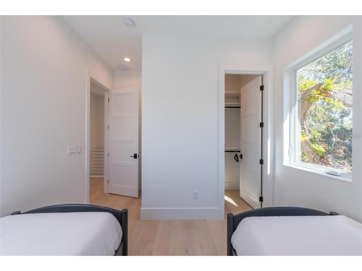 2446 Floyd Street Sarasota FL 34239 A4672668 image37