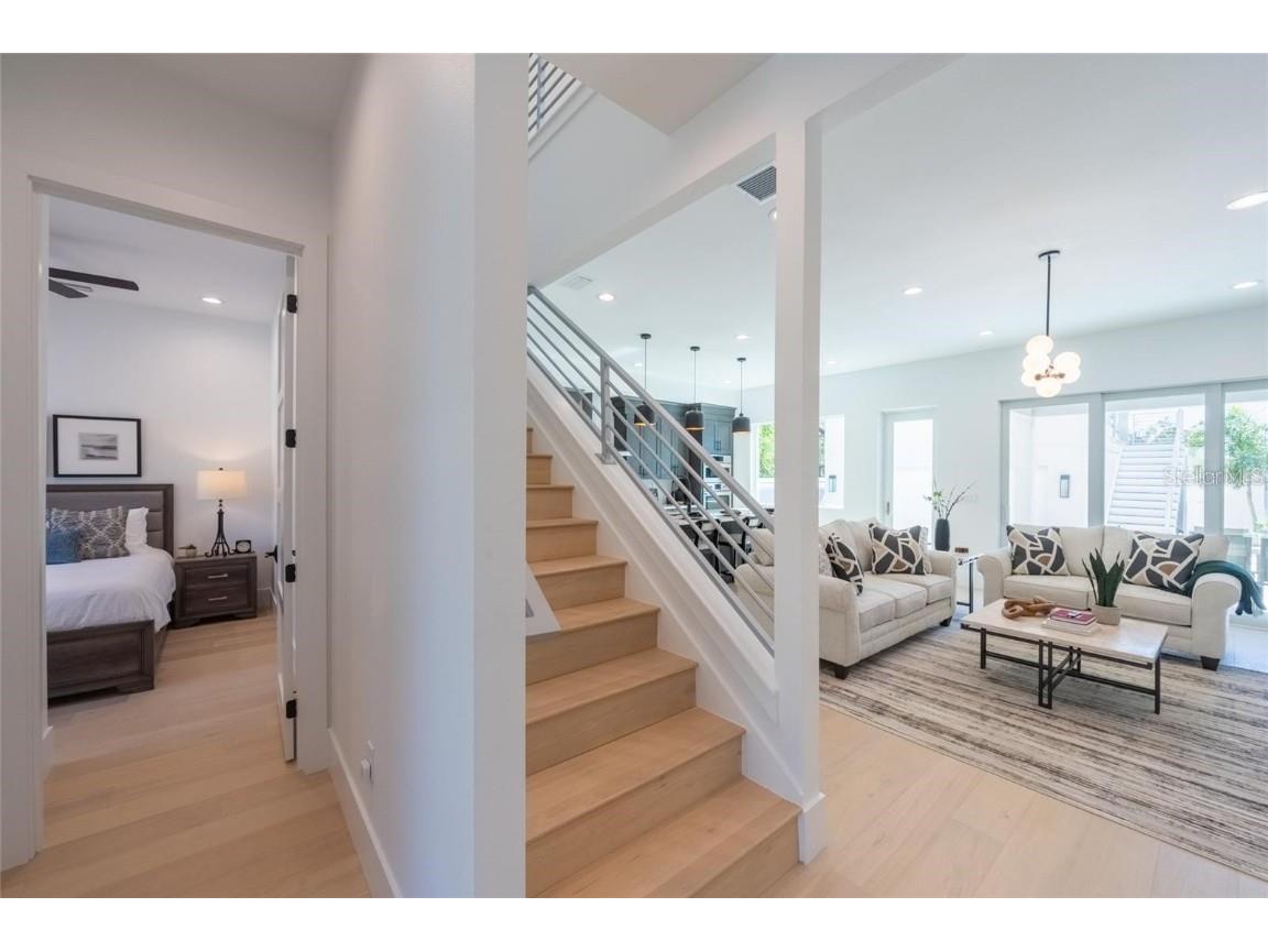 2446 Floyd Street Sarasota FL 34239 A4672668 image4