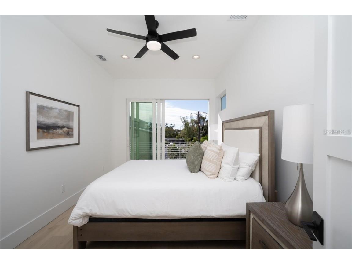 2446 Floyd Street Sarasota FL 34239 A4672668 image43