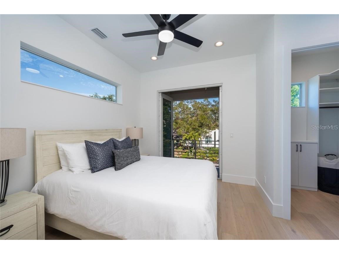 2446 Floyd Street Sarasota FL 34239 A4672668 image51