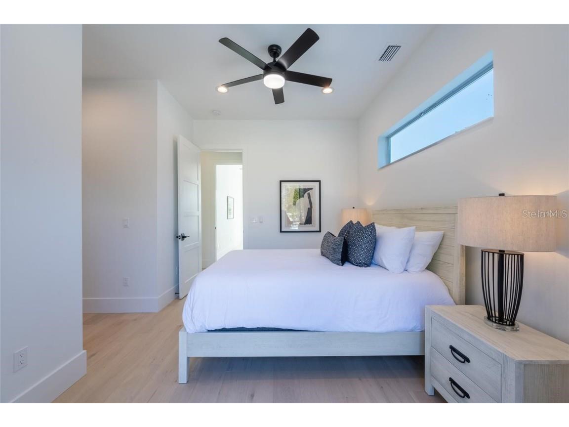 2446 Floyd Street Sarasota FL 34239 A4672668 image54