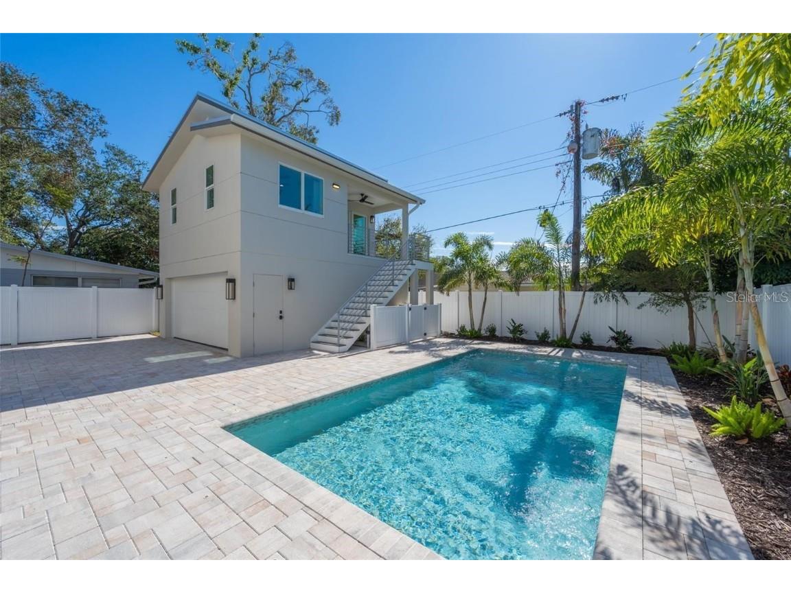 2446 Floyd Street Sarasota FL 34239 A4672668 image61
