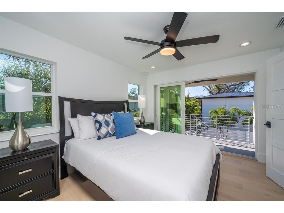 2446 Floyd Street Sarasota FL 34239 A4672668 image67