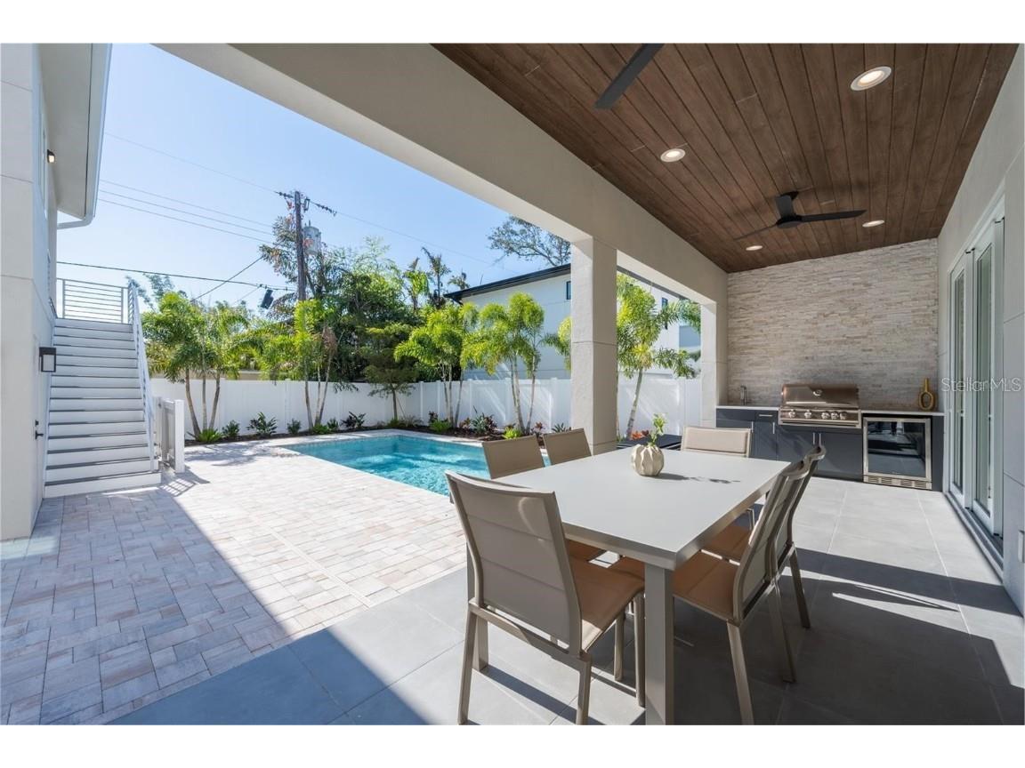 2446 Floyd Street Sarasota FL 34239 A4672668 image7