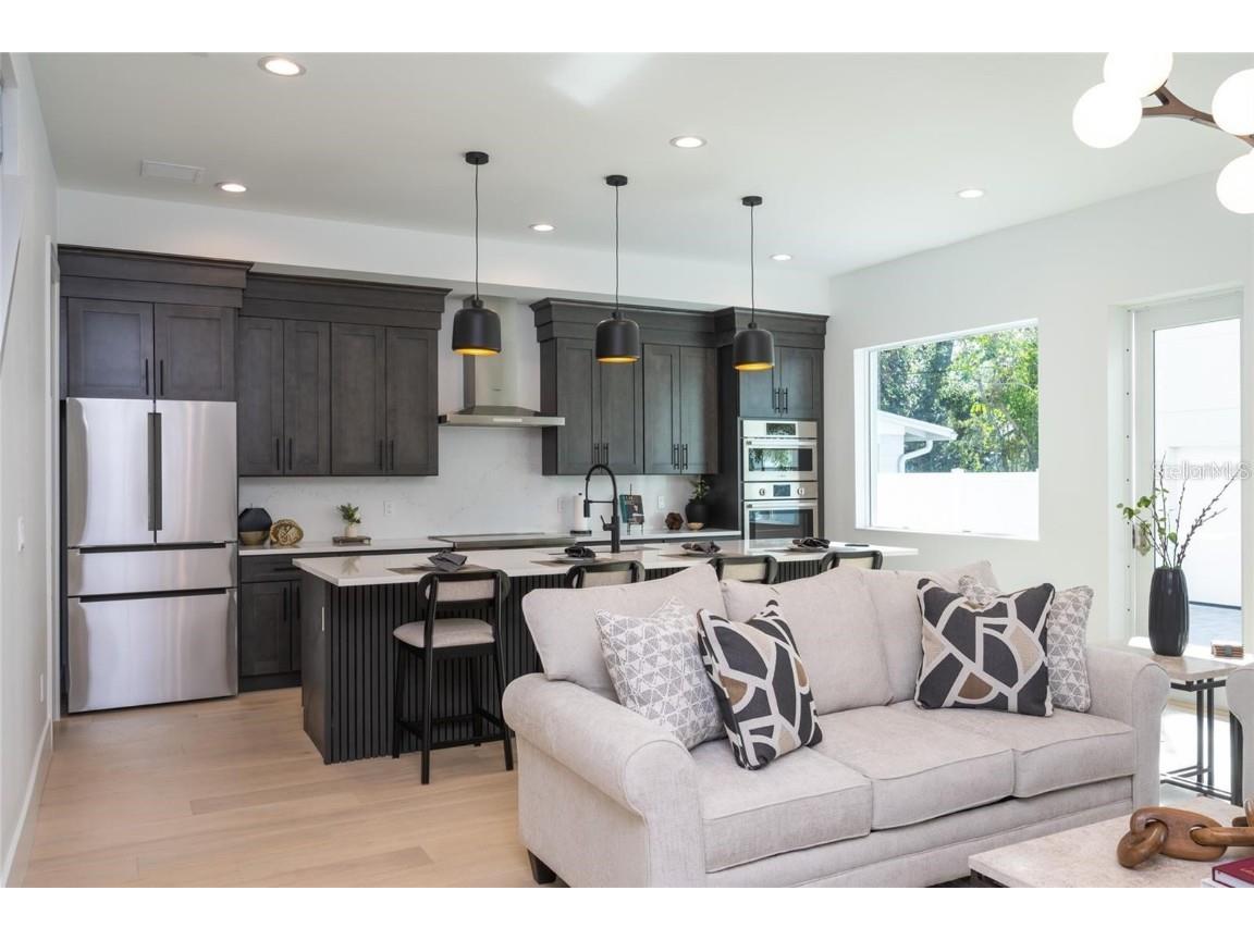 2446 Floyd Street Sarasota FL 34239 A4672668 image8