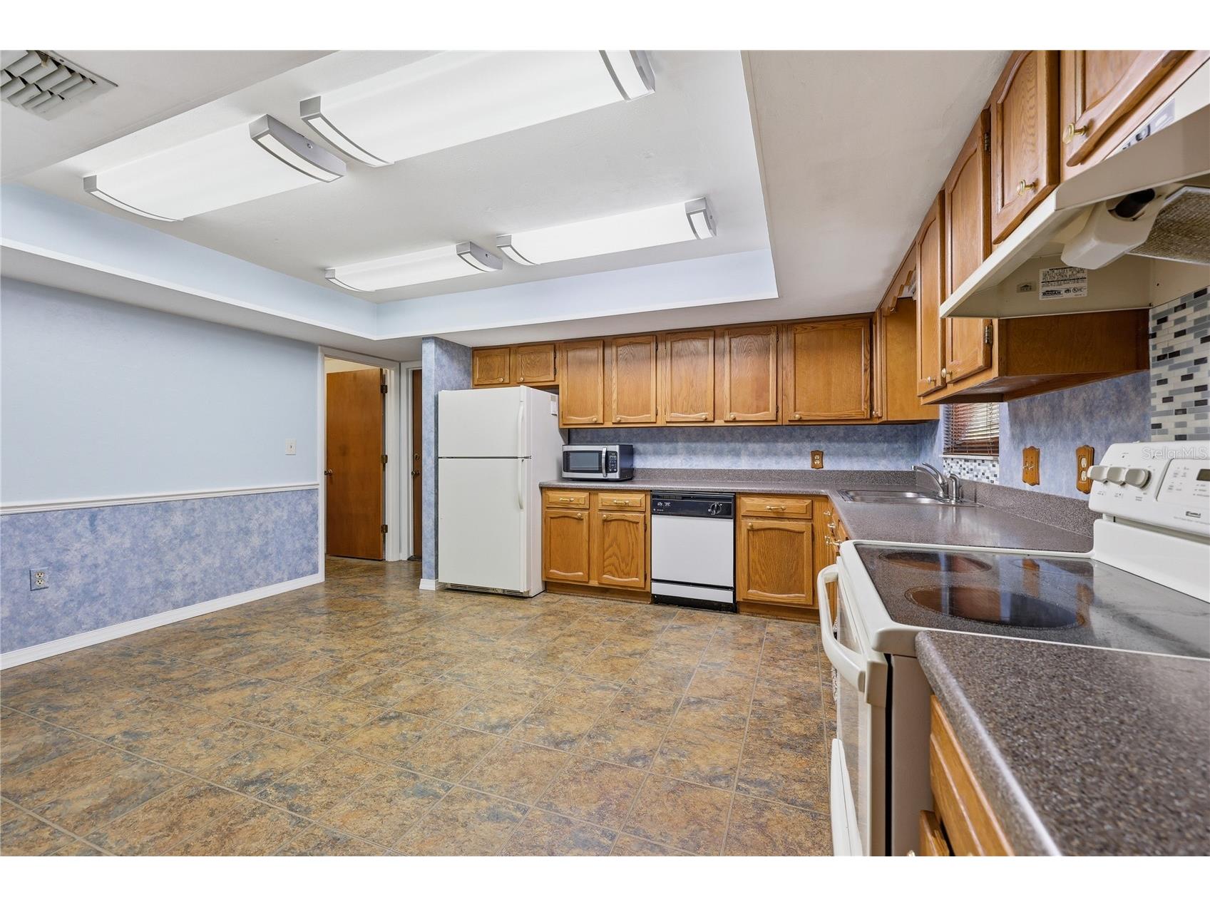 2446 NW 35th Terrace Gainesville FL 32605 GC540708 image10