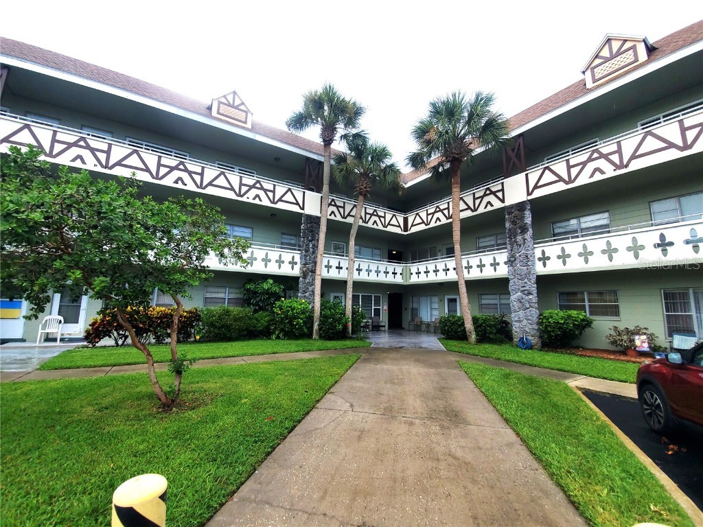 2447 Ecuadorian Way #11 Clearwater FL 33763 U8208450 image1